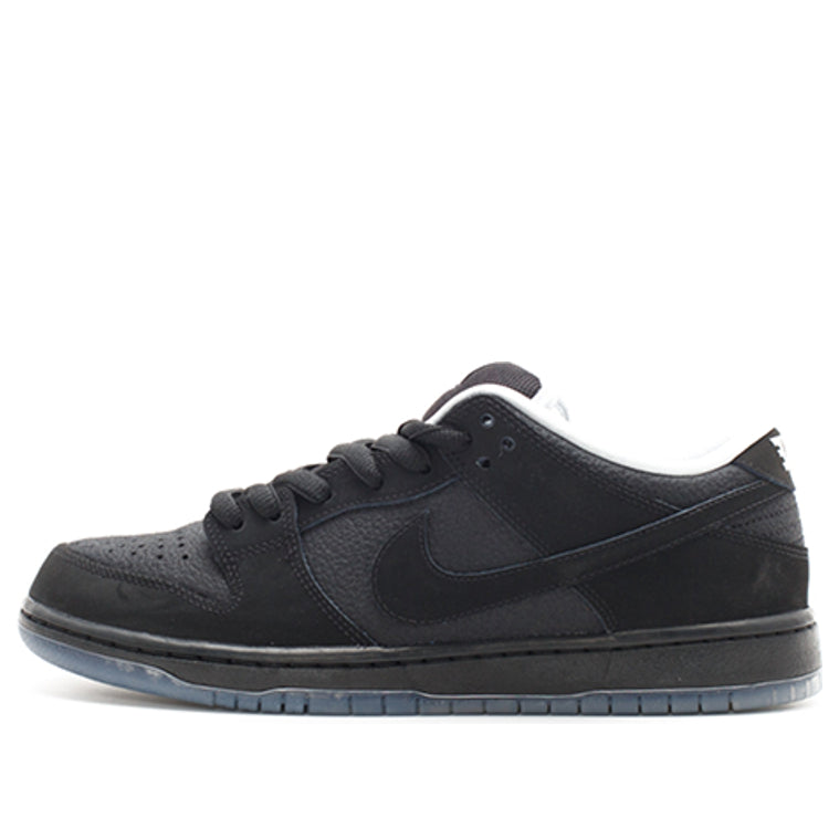 Nike x Atlas SB Dunk Low '35MM'  504750-066 Signature Shoe